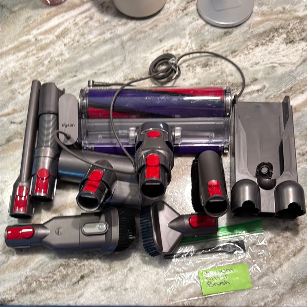 Dyson V7 Accessories Bundle